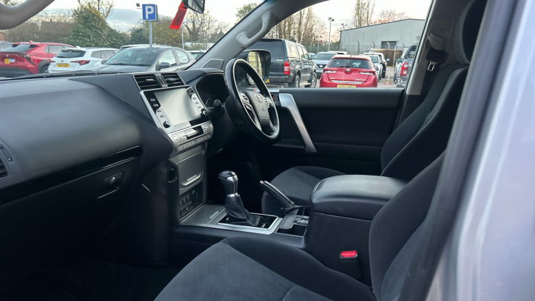 Toyota Land Cruiser Lwb Diesel 2.8D 204 Active Commercial Auto